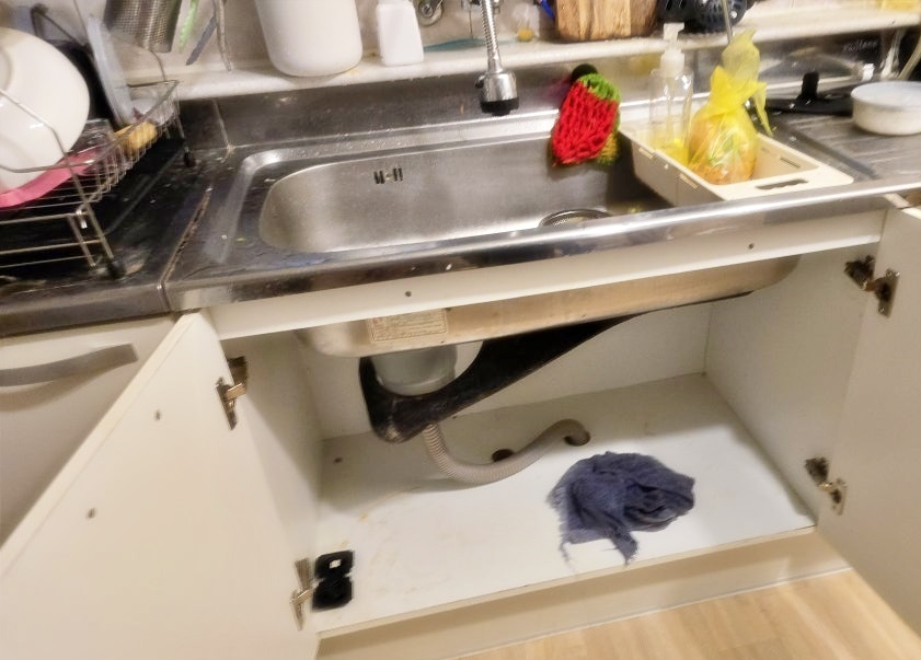 싱크대 하부 배관 점검 완료